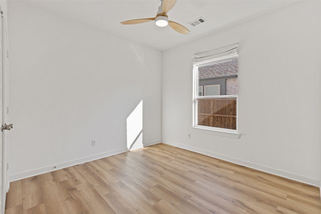 1825 Pelham Drive, Aubrey, TX 76227