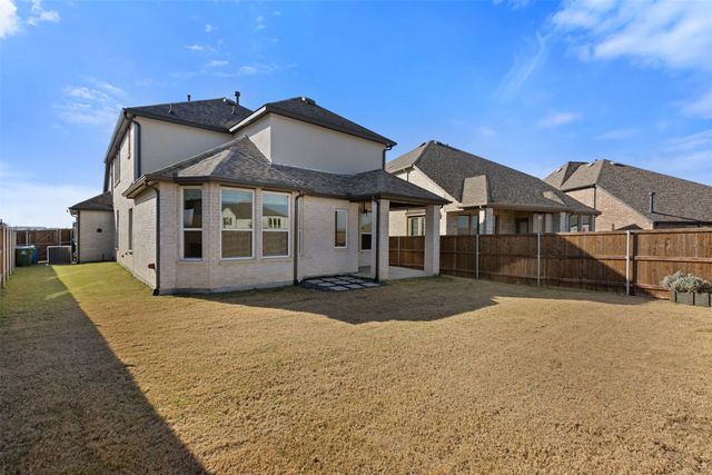 1825 Pelham Drive, Aubrey, TX 76227
