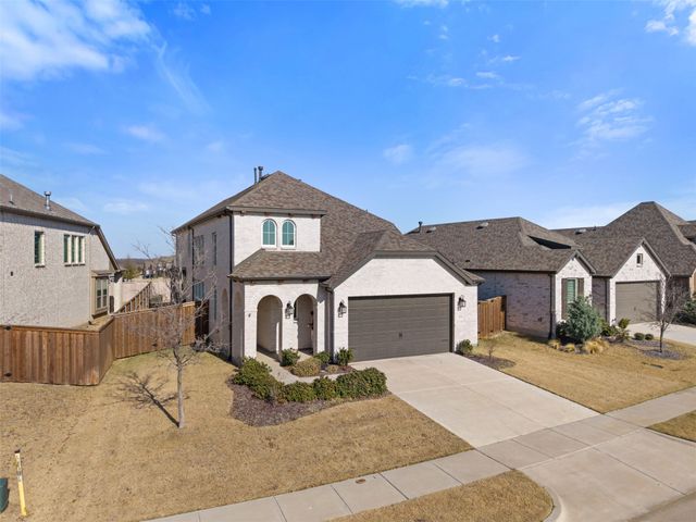 1825 Pelham Drive, Aubrey, TX 76227