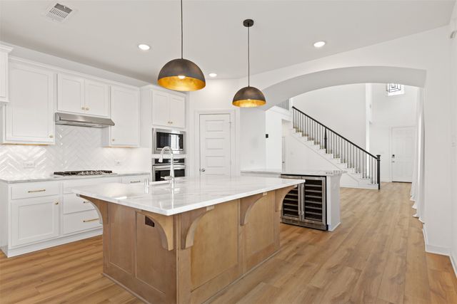 1825 Pelham Drive, Aubrey, TX 76227