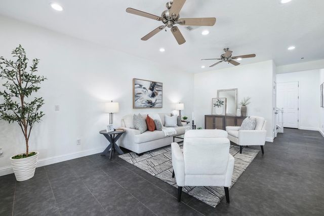 6847 E Townsend Avenue, Fresno, CA 93727