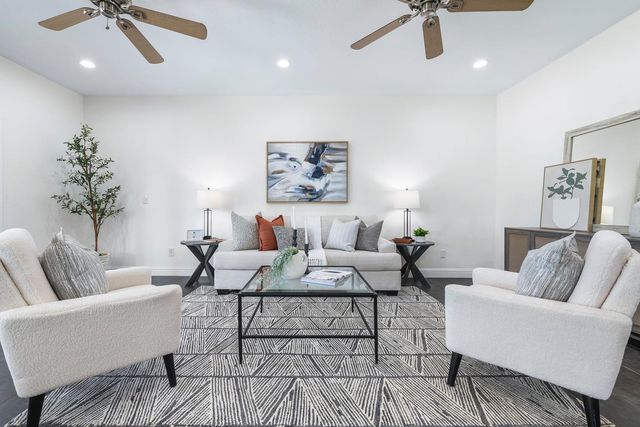 6847 E Townsend Avenue, Fresno, CA 93727