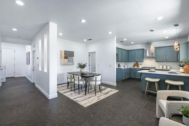 6847 E Townsend Avenue, Fresno, CA 93727