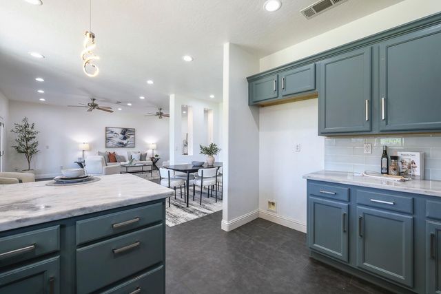 6847 E Townsend Avenue, Fresno, CA 93727