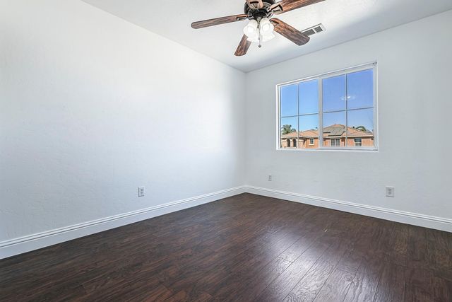6847 E Townsend Avenue, Fresno, CA 93727