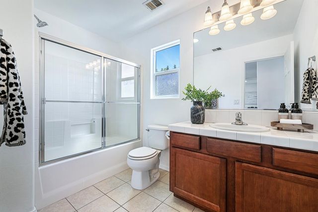 6847 E Townsend Avenue, Fresno, CA 93727