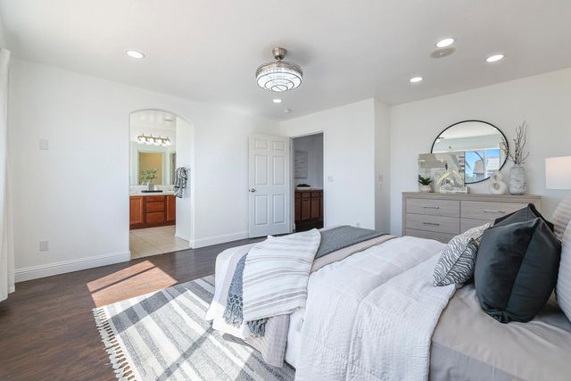 6847 E Townsend Avenue, Fresno, CA 93727