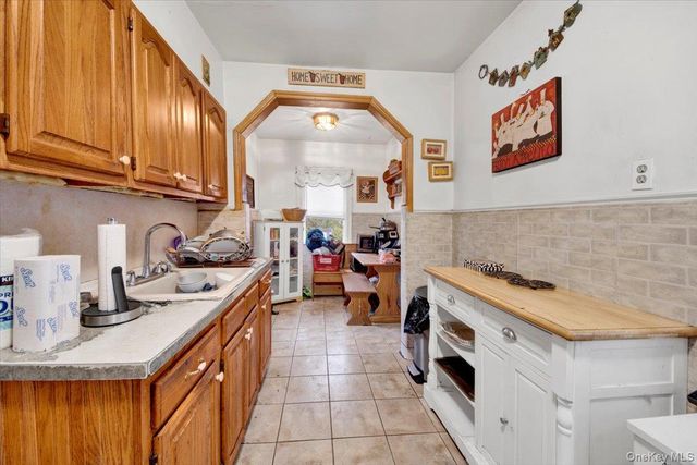 2849 E 195th Street, Bronx, NY 10461