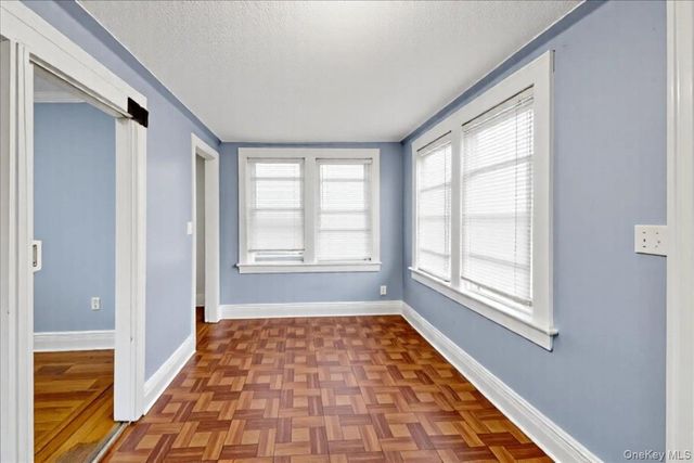 2849 E 195th Street, Bronx, NY 10461