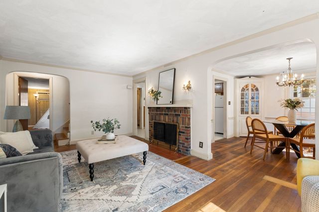 51 Iroquois Road, Arlington, MA 02476