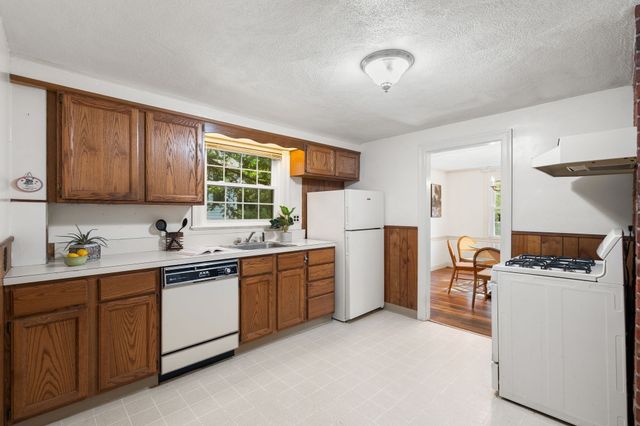 51 Iroquois Road, Arlington, MA 02476