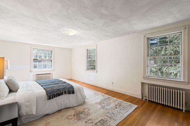 51 Iroquois Road, Arlington, MA 02476