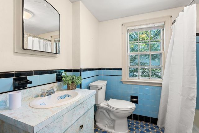 51 Iroquois Road, Arlington, MA 02476
