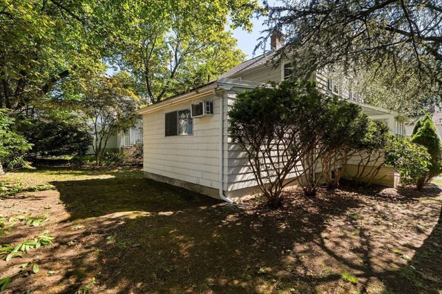 51 Iroquois Road, Arlington, MA 02476