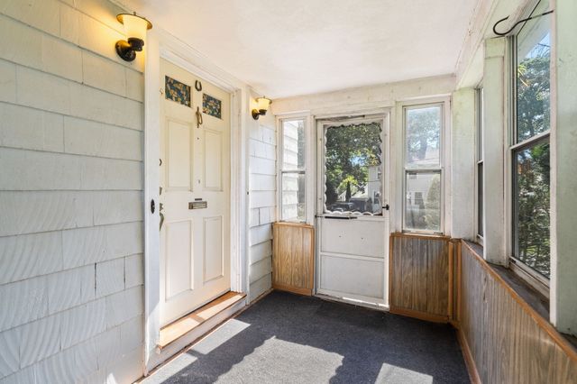 51 Iroquois Road, Arlington, MA 02476