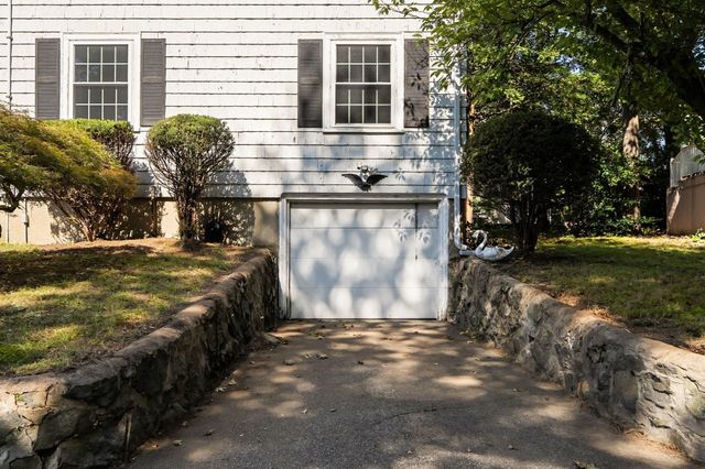 51 Iroquois Road, Arlington, MA 02476