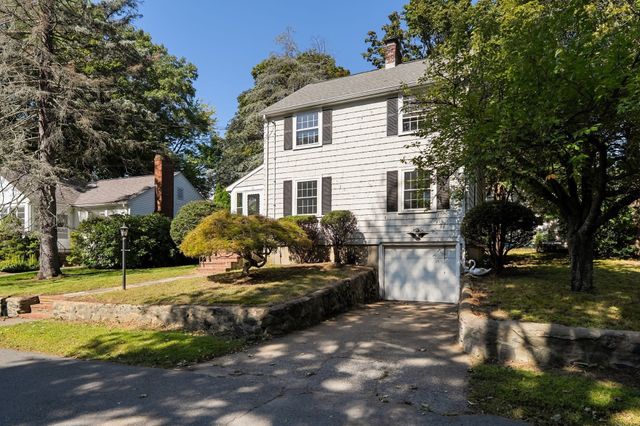 51 Iroquois Road, Arlington, MA 02476
