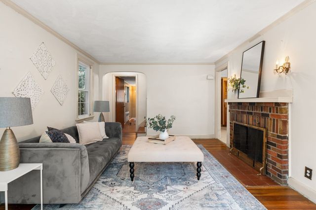 51 Iroquois Road, Arlington, MA 02476