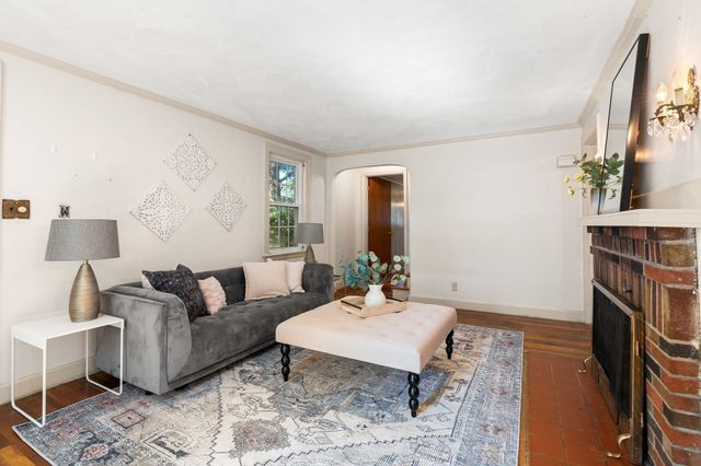 51 Iroquois Road, Arlington, MA 02476