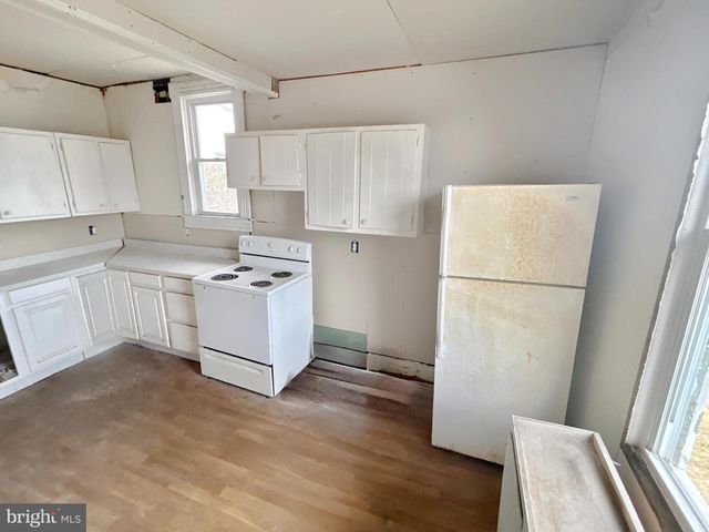 3904 BELLE AVE, Baltimore, MD 21215