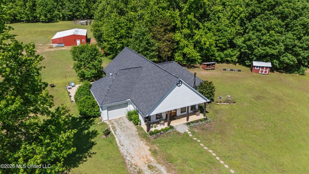 227 Christian College Road, Senatobia, MS 38668 — photo 5