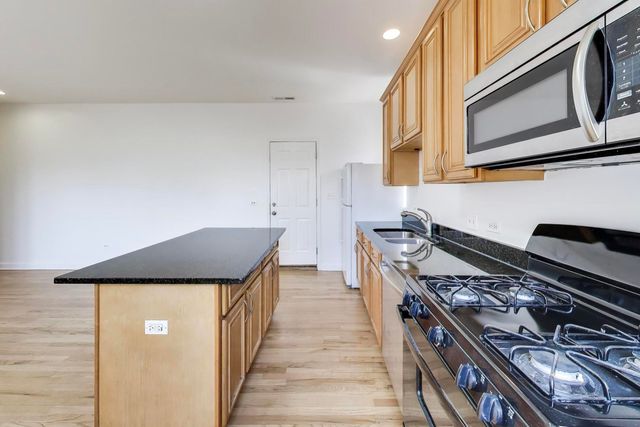 2809 W Washington Boulevard 201, Chicago, IL 60612