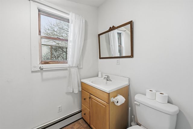 446 Colchester Avenue, Burlington, VT 05401