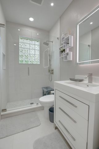19211 N Creekshore Court, Boca Raton, FL 33498