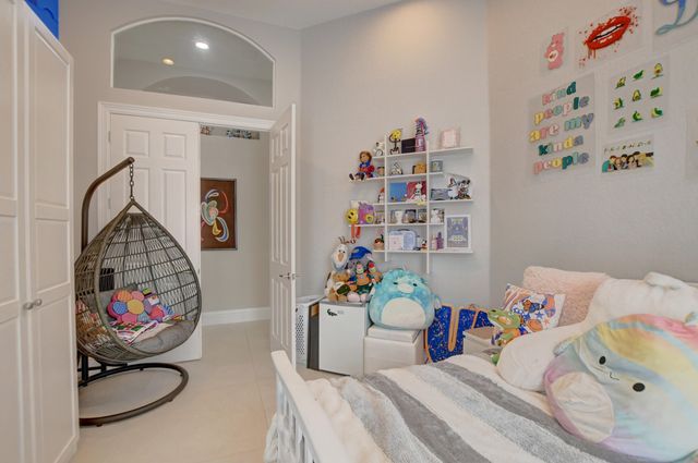 19211 N Creekshore Court, Boca Raton, FL 33498