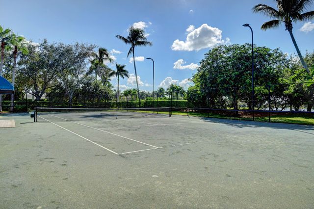 19211 N Creekshore Court, Boca Raton, FL 33498