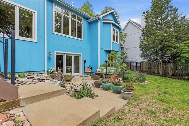 1140 Waverly Drive, Lawrence, KS 66049