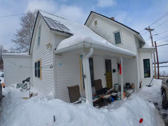 177 Lake Road, Newport City, VT 05855