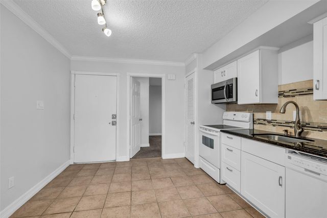 12900 Walden Road 703G, Montgomery, TX 77356