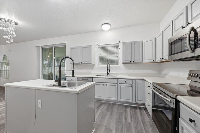 1348 SW 245TH WAY, Newberry, FL 32669