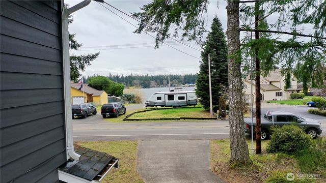 1311 E Island Lake Drive, Shelton, WA 98584
