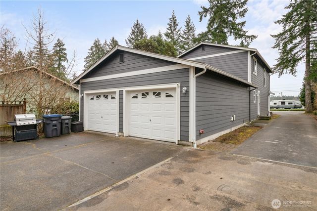 1311 E Island Lake Drive, Shelton, WA 98584