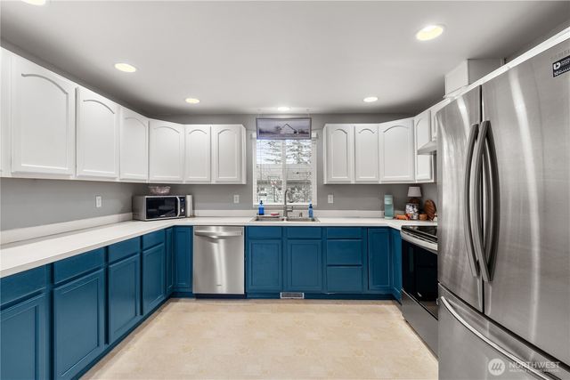 1311 E Island Lake Drive, Shelton, WA 98584