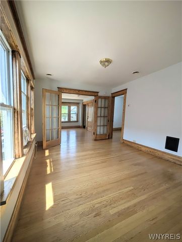 47 Bridgeman Street Upper, Buffalo, NY 14207