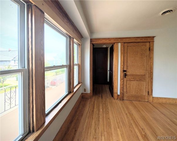 47 Bridgeman Street Upper, Buffalo, NY 14207