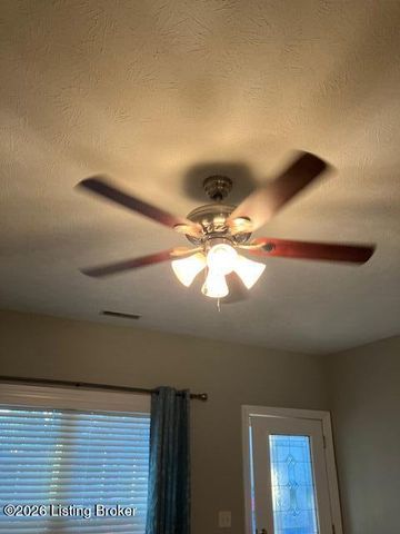6010 Wooded Creek Dr 102, Louisville, KY 40291