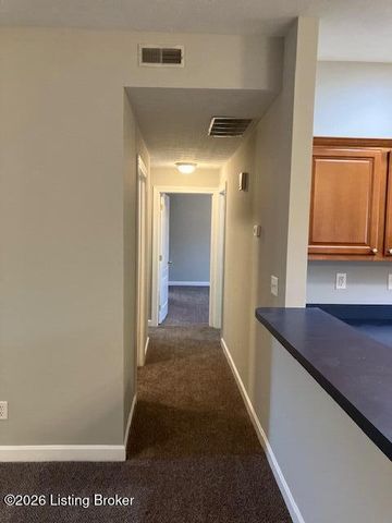 6010 Wooded Creek Dr 102, Louisville, KY 40291