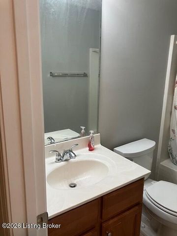 6010 Wooded Creek Dr 102, Louisville, KY 40291