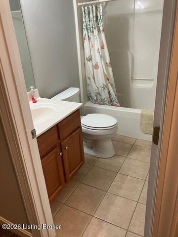 6010 Wooded Creek Dr 102, Louisville, KY 40291