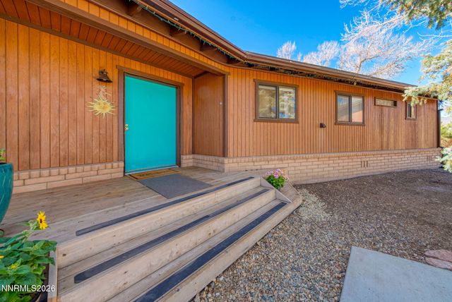 329 River Road, Dayton, NV 89403