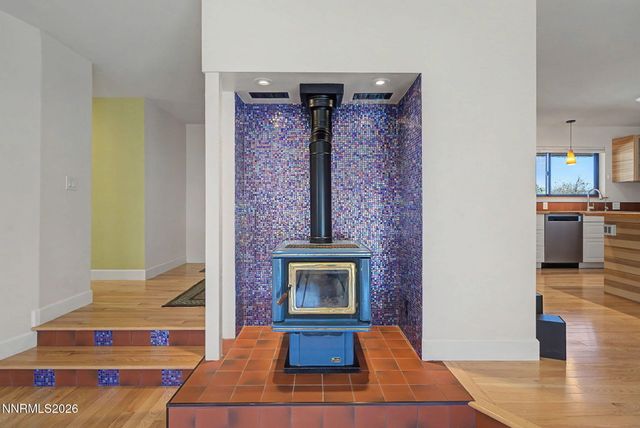 329 River Road, Dayton, NV 89403