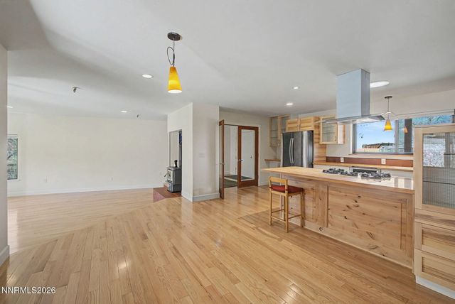 329 River Road, Dayton, NV 89403