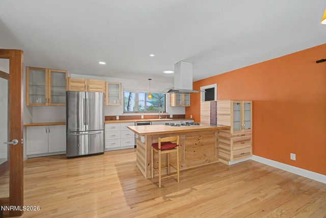 329 River Road, Dayton, NV 89403