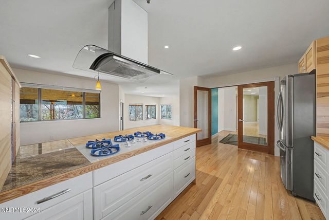 329 River Road, Dayton, NV 89403