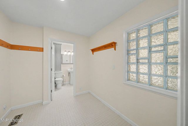 329 River Road, Dayton, NV 89403