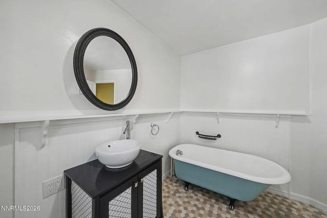 329 River Road, Dayton, NV 89403